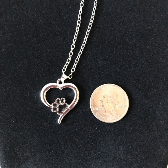 ❤️ Pet Lover Necklace Silver Tone Heart Paw Print - Picture 5 of 7
